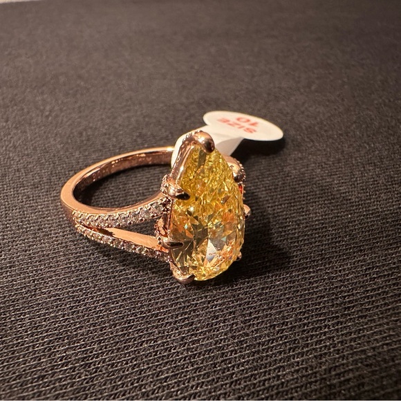 Bomb Party Jewelry - 💛✨ A Drop of Joy – Lemon CZ Ring ✨💛